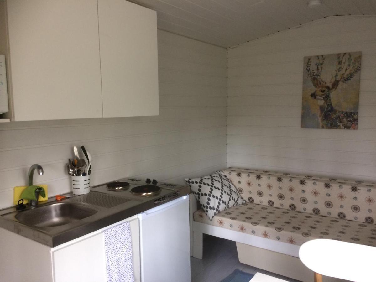 Villa Tamminiemen Lomamoekit Kustavi Esterno foto