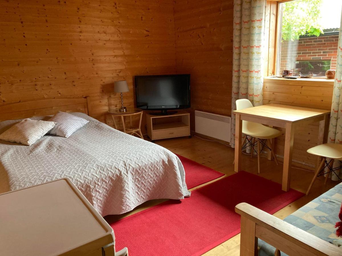 Villa Tamminiemen Lomamoekit Kustavi Esterno foto