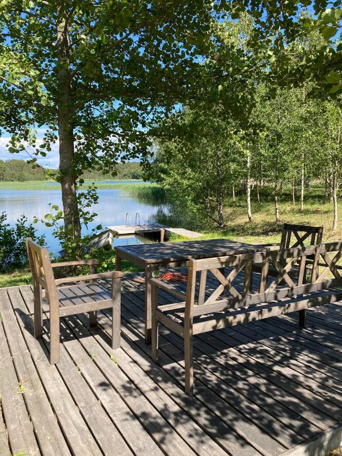 Villa Tamminiemen Lomamoekit Kustavi Esterno foto