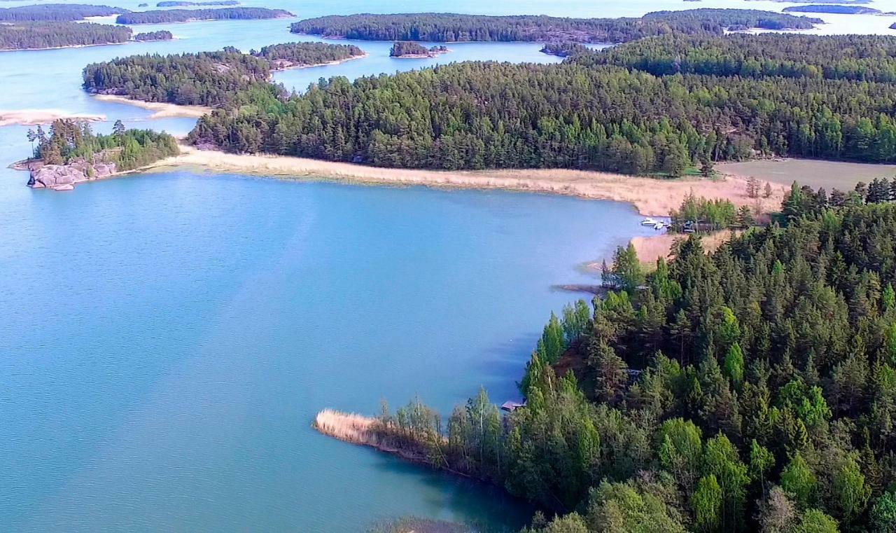 Villa Tamminiemen Lomamoekit Kustavi Esterno foto