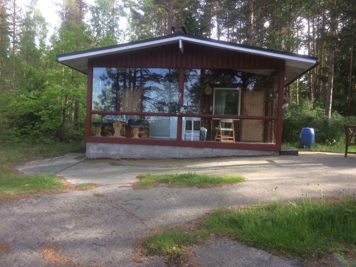 Villa Tamminiemen Lomamoekit Kustavi Esterno foto