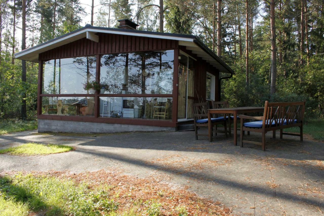 Villa Tamminiemen Lomamoekit Kustavi Esterno foto